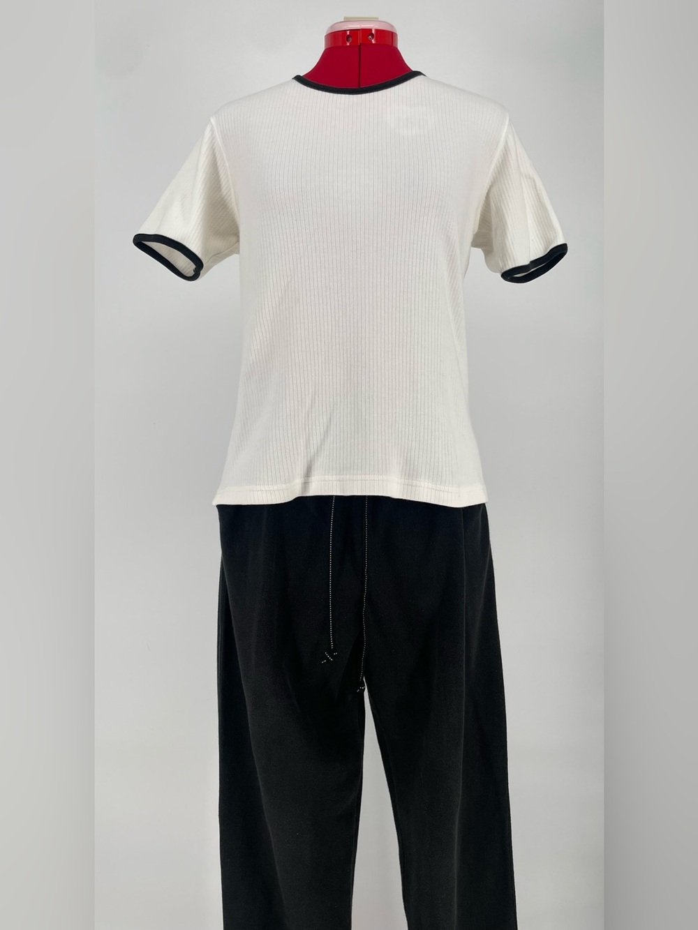 80s 90s Liz Claiborne Loungewear Set Ribbed Knit T-shirt Matching Sweatpants